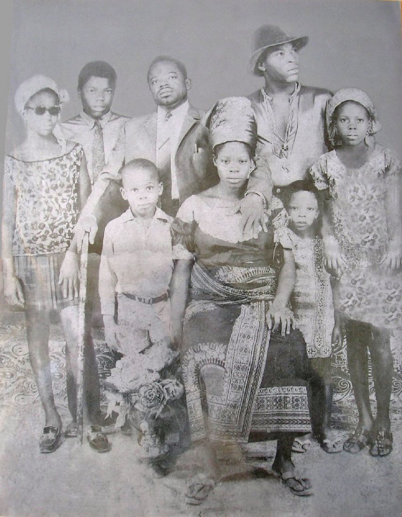 La fratrie de Zoé Mokoyoko (à gauche) en 1972.