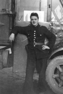 famille_GagnieuxGuy_1950 en uniforme